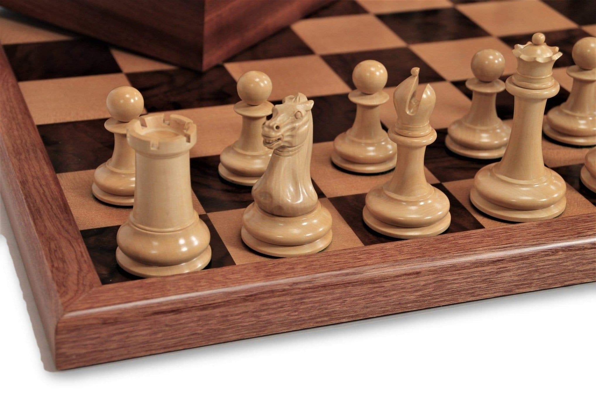 Chess Boards: History, Craftsmanship & Tournament Standards